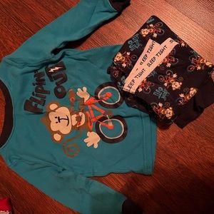 LOT 18 month pajamas. 10 sets, see pictures.